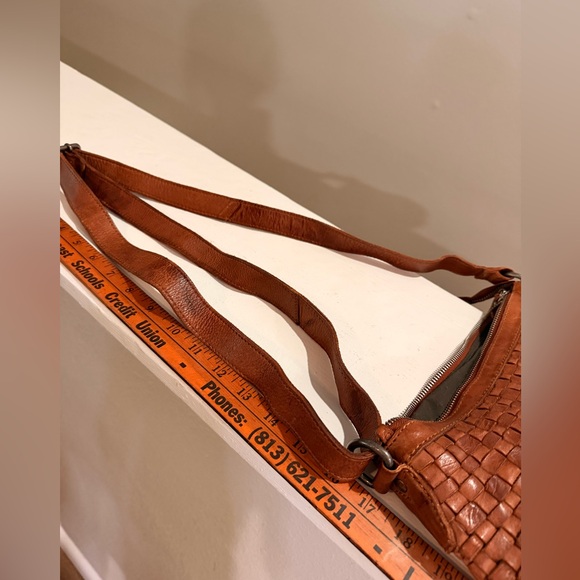 Vilenca Holland Woven Leather Crossbody Bag + Wallet Set Brown Basketweave - Picture 8 of 9